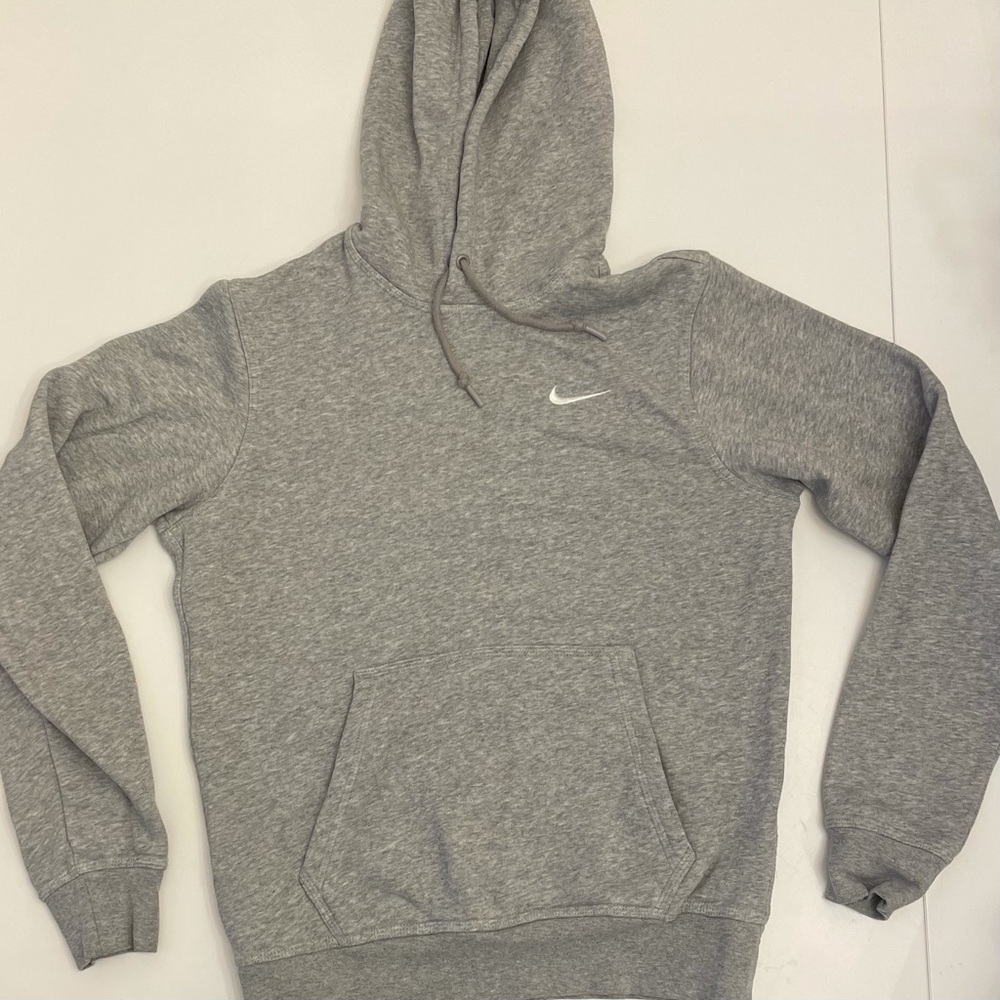 Nike Men’s Grey Sweatshirt